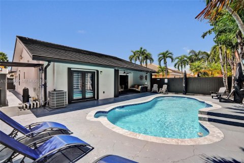 Villa ou maison à vendre à Miami Lakes, Floride: 4 chambres, 180.51 m2 № 2361687 - photo 24