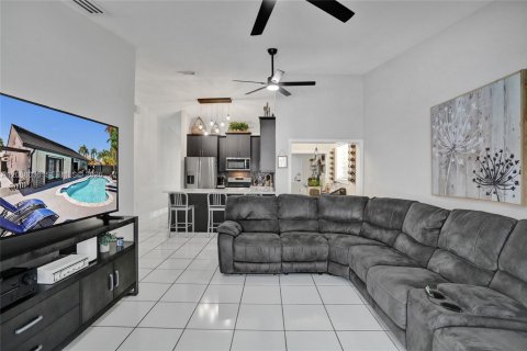 Villa ou maison à vendre à Miami Lakes, Floride: 4 chambres, 180.51 m2 № 2361687 - photo 16