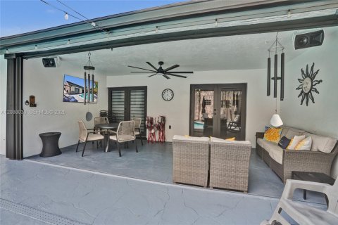 Villa ou maison à vendre à Miami Lakes, Floride: 4 chambres, 180.51 m2 № 2361687 - photo 27