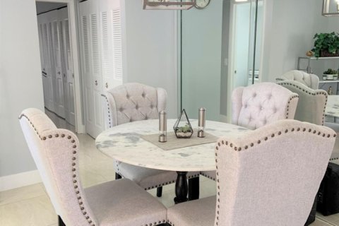 Copropriété à vendre à West Palm Beach, Floride: 1 chambre, 63.55 m2 № 2077491 - photo 5
