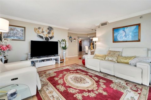 Condo in Orlando, Florida, 2 bedrooms № 2221905 - photo 9