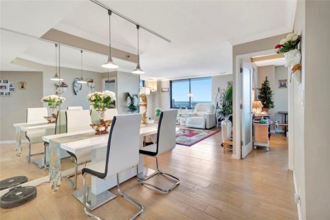 Condo in Orlando, Florida, 2 bedrooms № 2221905 - photo 7