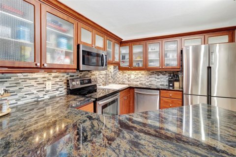 Condo in Orlando, Florida, 2 bedrooms № 2221905 - photo 4