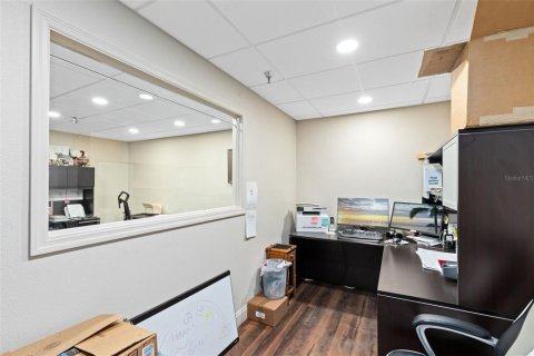 Propiedad comercial en alquiler en Longwood, Florida, 464.51 m2 № 1686464 - foto 13