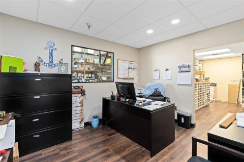 Propiedad comercial en alquiler en Longwood, Florida, 464.51 m2 № 1686464 - foto 18