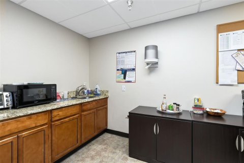 Propiedad comercial en alquiler en Longwood, Florida, 464.51 m2 № 1686464 - foto 21