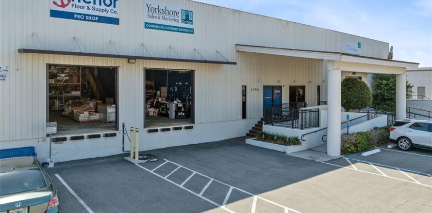 Propiedad comercial en Longwood, Florida 464.51 m2 № 1686464