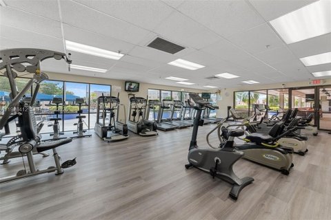 Condo in Sunrise, Florida, 2 bedrooms  № 1996428 - photo 22