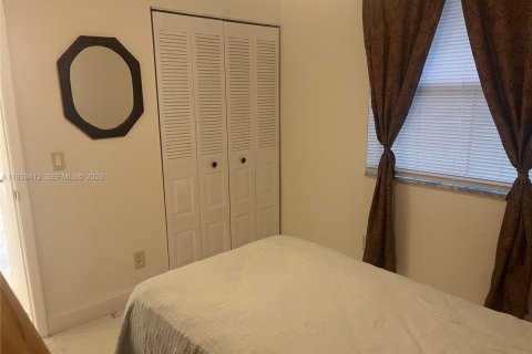 Condo in Sunrise, Florida, 2 bedrooms  № 1996428 - photo 7