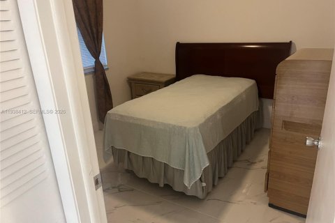 Condo in Sunrise, Florida, 2 bedrooms  № 1996428 - photo 6