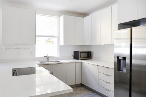 Снять в аренду виллу или дом в Майами, Флорида 6 спален, 241.55м2, № 2020781 - фото 6