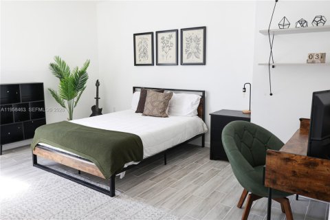 Снять в аренду виллу или дом в Майами, Флорида 6 спален, 241.55м2, № 2020781 - фото 10