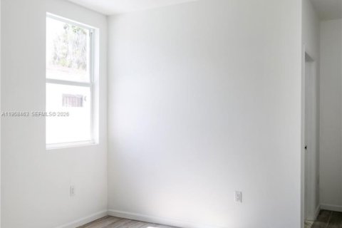 Снять в аренду виллу или дом в Майами, Флорида 6 спален, 241.55м2, № 2020781 - фото 18