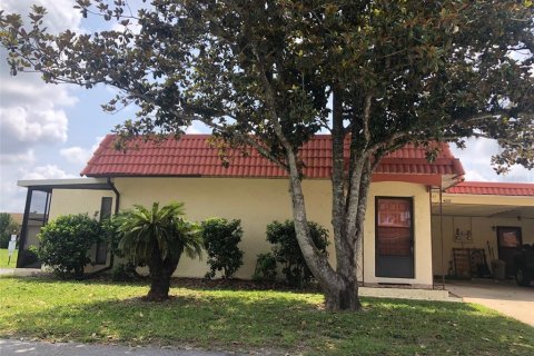 Condo in New Port Richey, Florida, 2 bedrooms  № 2266697