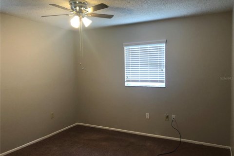 Condo in New Port Richey, Florida, 2 bedrooms № 2266697 - photo 14