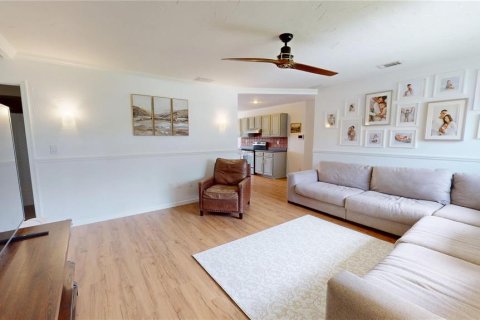 Villa ou maison à vendre à Largo, Floride: 3 chambres, 156.63 m2 № 1918399 - photo 2