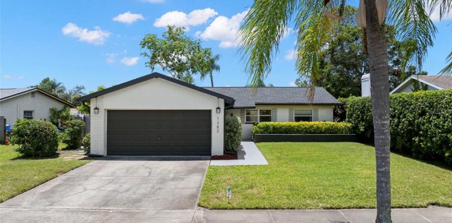 Villa ou maison à Largo, Floride 3 chambres, 156.63 m2 № 1918399
