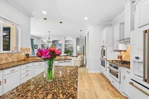 Villa ou maison à vendre à Brandon, Floride: 5 chambres, 370.68 m2 № 1880623 - photo 13