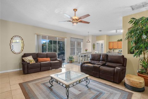 House in Lake Wales, Florida 4 bedrooms, 239.59 sq.m. № 1735567 - photo 13