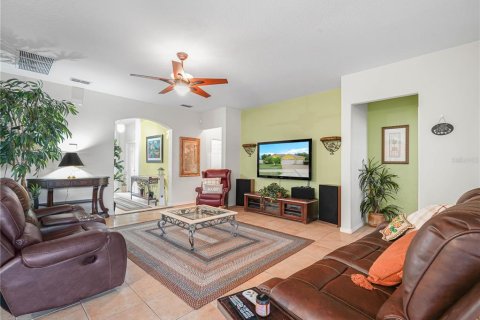 House in Lake Wales, Florida 4 bedrooms, 239.59 sq.m. № 1735567 - photo 12