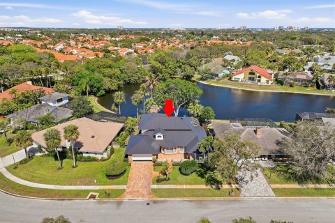 House in Palm Beach Gardens, Florida 4 bedrooms, 312.71 sq.m. № 2401266 - photo 3