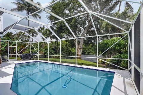 House in Palm Beach Gardens, Florida 4 bedrooms, 312.71 sq.m. № 2401266 - photo 7