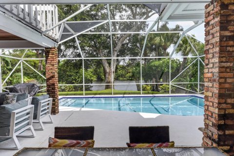 House in Palm Beach Gardens, Florida 4 bedrooms, 312.71 sq.m. № 2401266 - photo 8