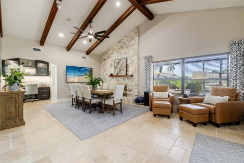 Villa ou maison à vendre à Fort Myers, Floride: 3 chambres, 261.33 m2 № 2206813 - photo 12