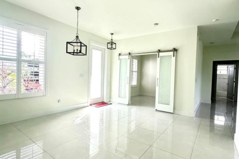 House in Port St. Lucie, Florida 4 bedrooms, 179.49 sq.m. № 2245457 - photo 22