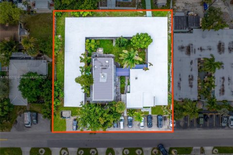 Propiedad comercial en venta en Hollywood, Florida № 1973421 - foto 8