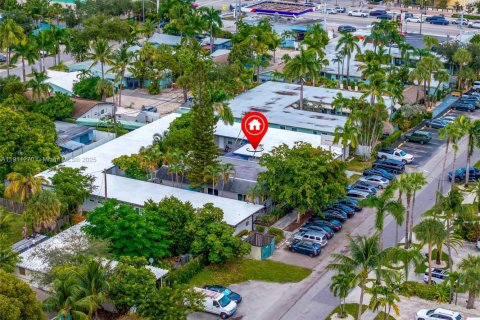 Propiedad comercial en venta en Hollywood, Florida № 1973421 - foto 17