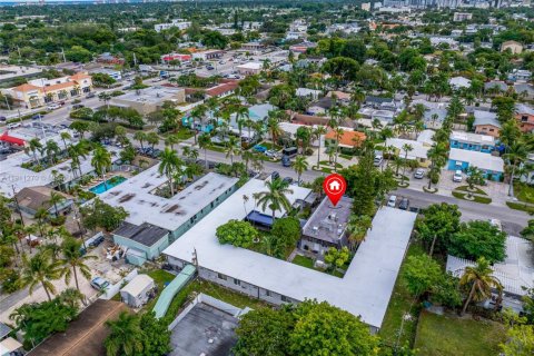 Propiedad comercial en venta en Hollywood, Florida № 1973421 - foto 13