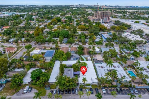 Propiedad comercial en venta en Hollywood, Florida № 1973421 - foto 9