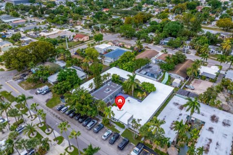 Propiedad comercial en venta en Hollywood, Florida № 1973421 - foto 10