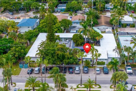 Propiedad comercial en venta en Hollywood, Florida № 1973421 - foto 18