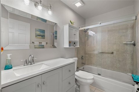 Condo in Kissimmee, Florida, 2 bedrooms  № 2224908 - photo 12
