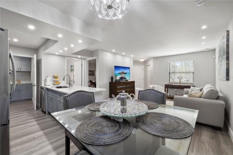 Condo in Kissimmee, Florida, 2 bedrooms  № 2224908 - photo 22