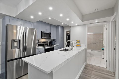 Condo in Kissimmee, Florida, 2 bedrooms  № 2224908 - photo 19