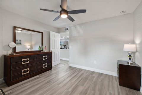 Condo in Kissimmee, Florida, 2 bedrooms  № 2224908 - photo 9