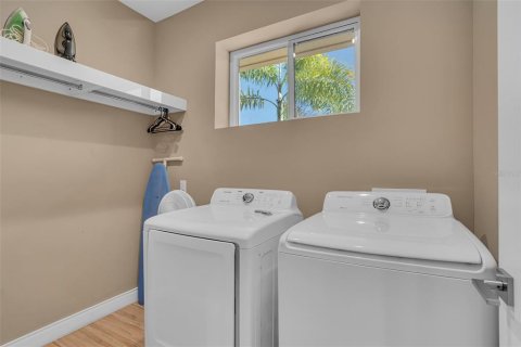 Touwnhouse à vendre à Kissimmee, Floride: 4 chambres, 218.88 m2 № 1518296 - photo 26