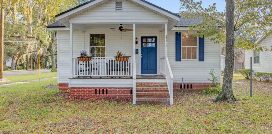 House in Jacksonville, Florida 2 bedrooms, 84.82 sq.m. № 879934