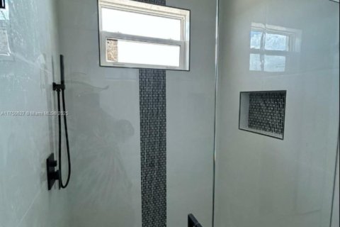 Купить виллу или дом в Лихай-Эйкерс, Флорида 3 спальни, № 1985391 - фото 9