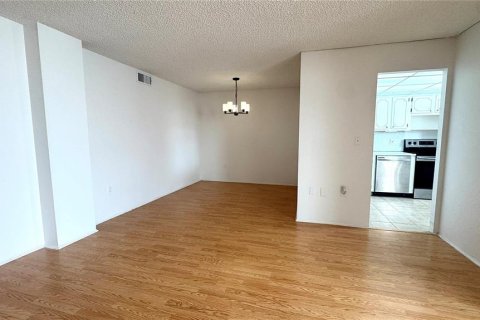 Condominio en venta en Saint Petersburg, Florida, 1 dormitorio, 83.61 m2 № 2104206 - foto 5
