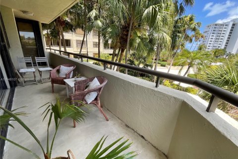 Condominio en alquiler en Key Biscayne, Florida, 2 dormitorios, 133.31 m2 № 1850766 - foto 19
