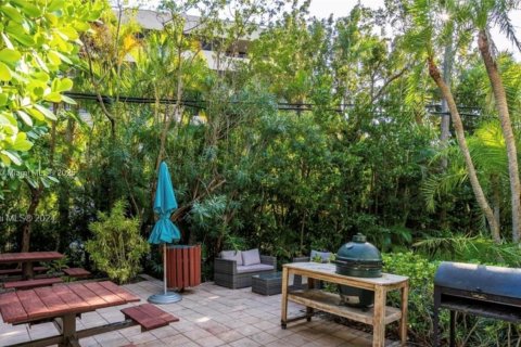 Condominio en alquiler en Key Biscayne, Florida, 2 dormitorios, 133.31 m2 № 1850766 - foto 5