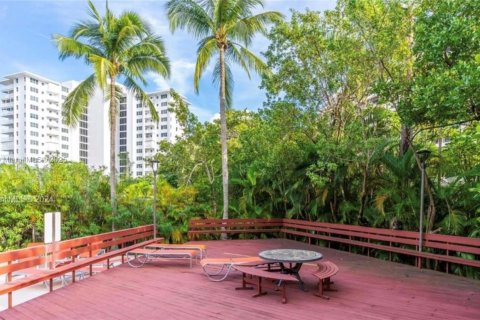 Condominio en alquiler en Key Biscayne, Florida, 2 dormitorios, 133.31 m2 № 1850766 - foto 4