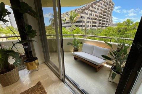 Condominio en alquiler en Key Biscayne, Florida, 2 dormitorios, 133.31 m2 № 1850766 - foto 18