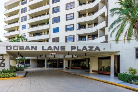 Condominio en alquiler en Key Biscayne, Florida, 2 dormitorios, 133.31 m2 № 1850766 - foto 7