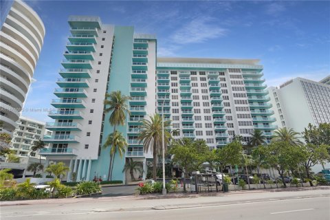 Apartment in Miami Beach, Florida 2 bedrooms, 111.48 sq.m. № 2036986 - photo 3