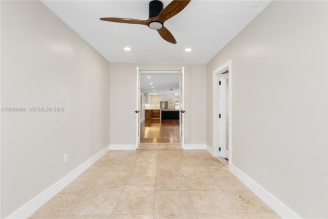 Casa en venta en Surfside, Florida, 3 dormitorios, 152.08 m2 № 2368300 - foto 8